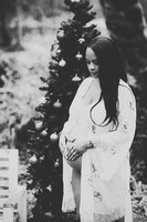 Kelsy Woolery Christmas Maternity Session 2019